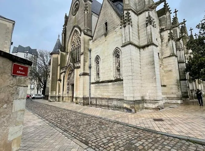Amboise A Castle Life *